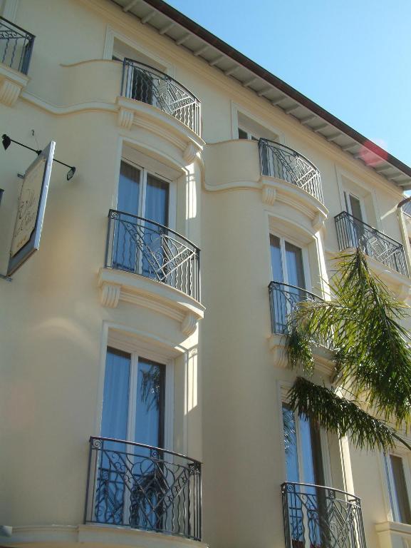 Hotel Villa D'Elsa Juan-les-Pins Bagian luar foto