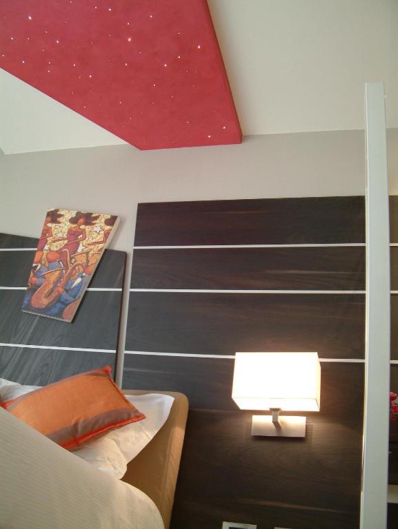 Hotel Villa D'Elsa Juan-les-Pins Bagian luar foto