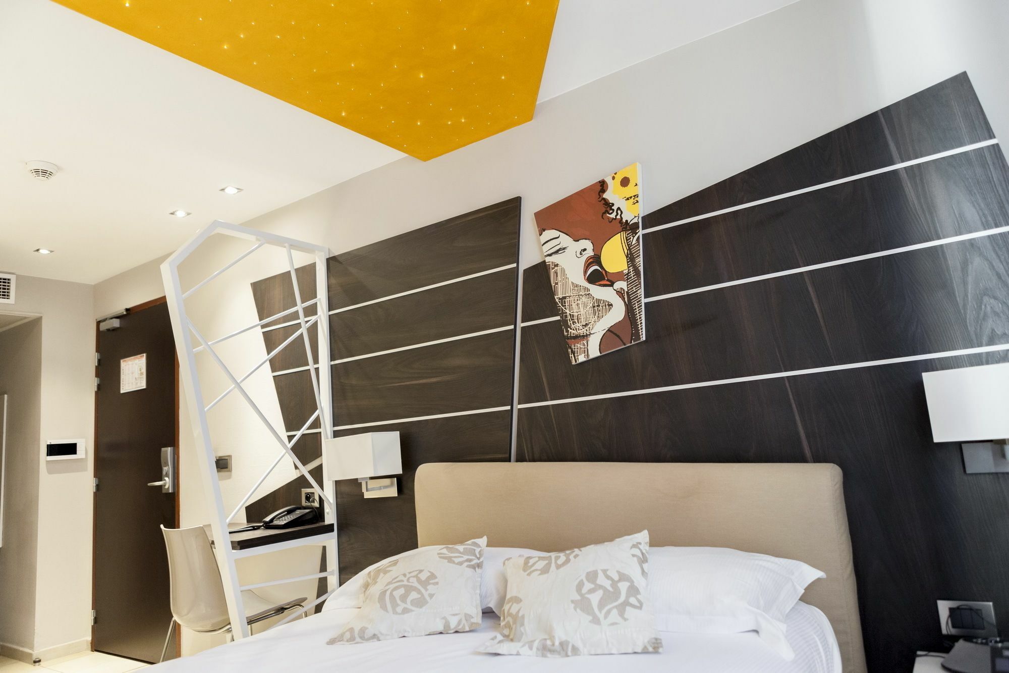 Hotel Villa D'Elsa Juan-les-Pins Bagian luar foto