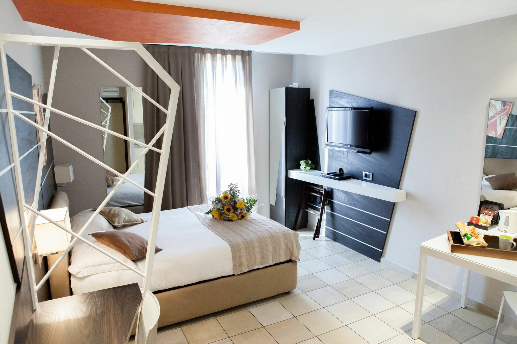 Hotel Villa D'Elsa Juan-les-Pins Bagian luar foto